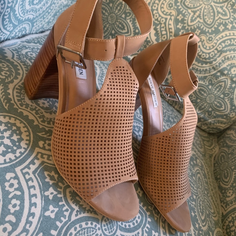 Steve Madden Sawyer Tan Nubuck Wedges- Size 10